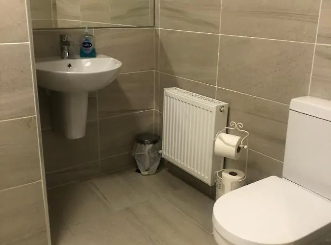 Maplehouse לינה וארוחת בוקר דרוגדה