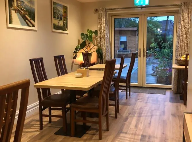 Maplehouse לינה וארוחת בוקר דרוגדה