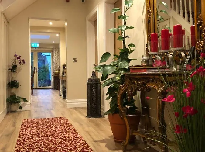 לינה וארוחת בוקר Maplehouse דרוגדה