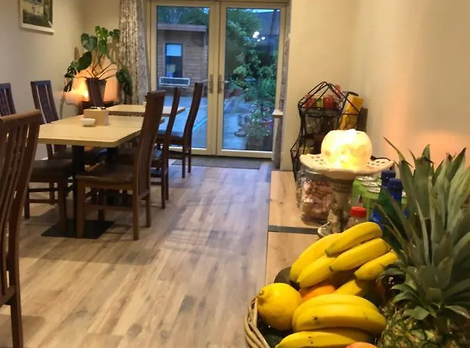 Maplehouse לינה וארוחת בוקר