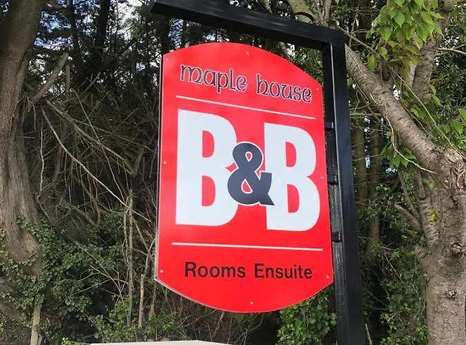 Maplehouse לינה וארוחת בוקר